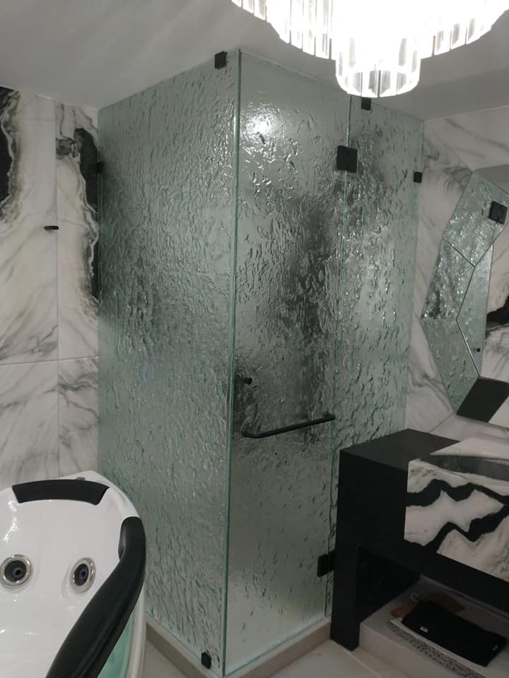 Rugged Shower Glass Enclosure | 10mm Tempered Glass